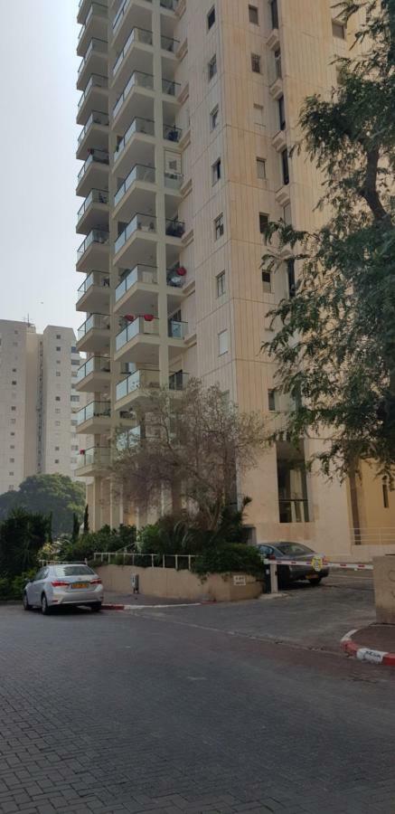 Appartamento Amazing 3Br Spacious With Balcony 8Th Floor Tel Aviv Esterno foto