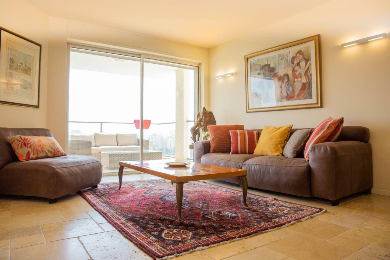 Appartamento Amazing 3Br Spacious With Balcony 8Th Floor Tel Aviv Esterno foto